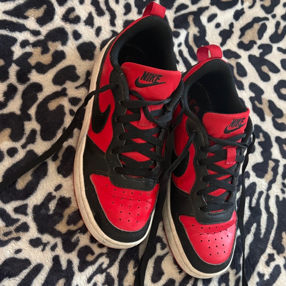 Nike Kids Black and Red Sneakers